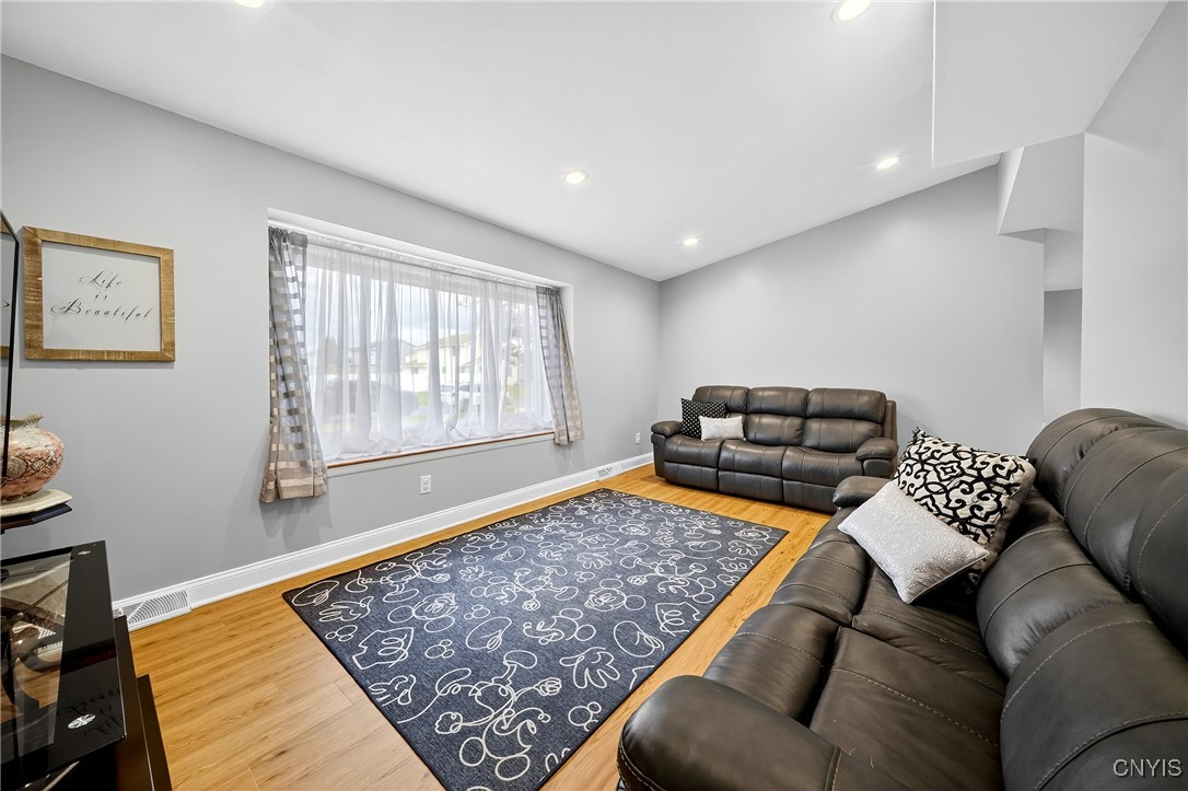 8302 Parker House Path