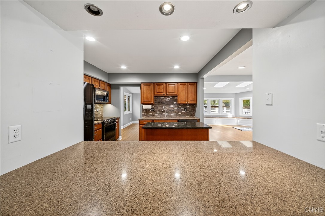 8302 Parker House Path