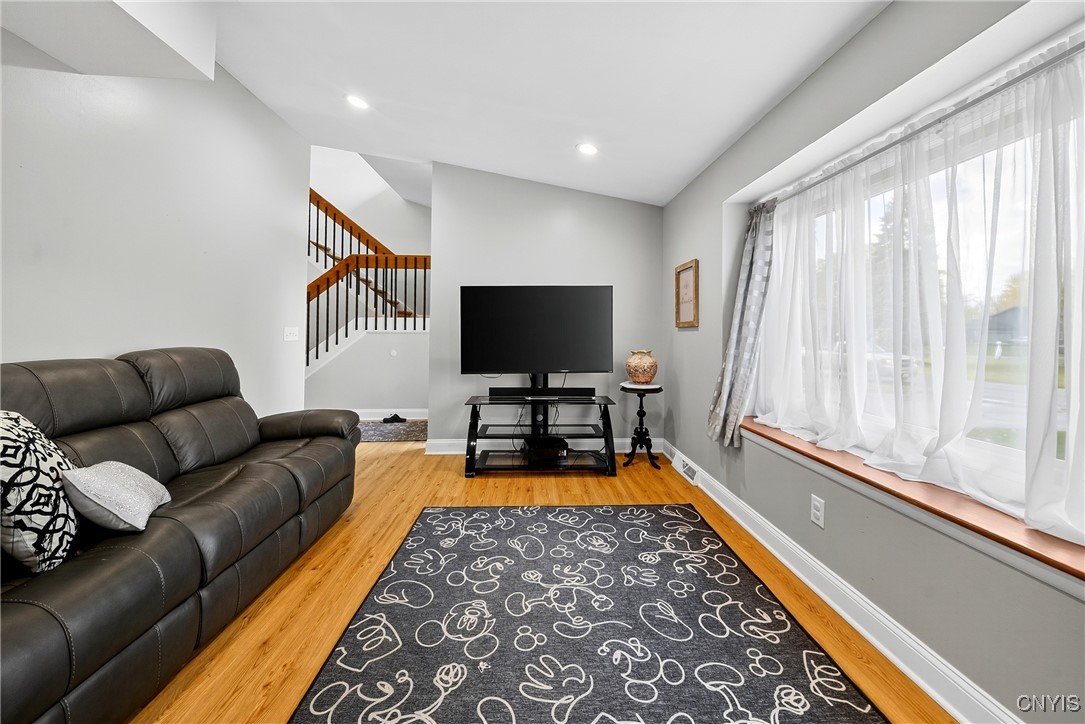 8302 Parker House Path