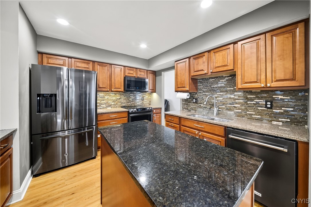 8302 Parker House Path