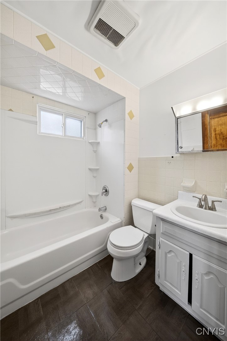 1521 Grant Boulevard