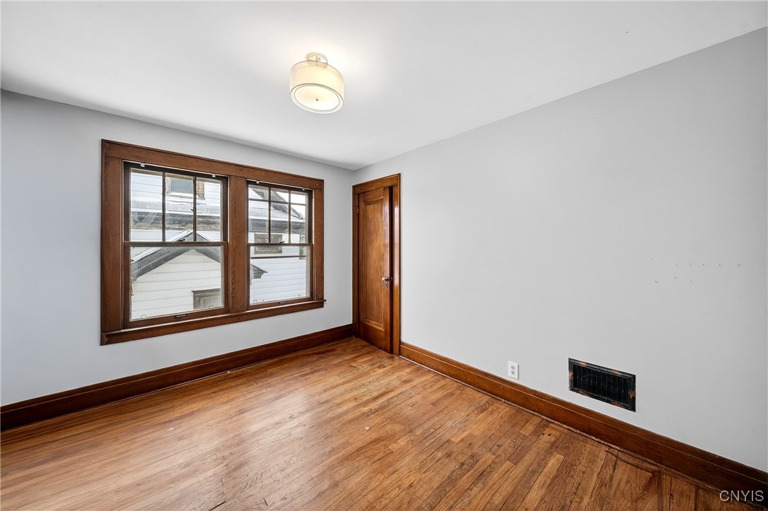 1521 Grant Boulevard