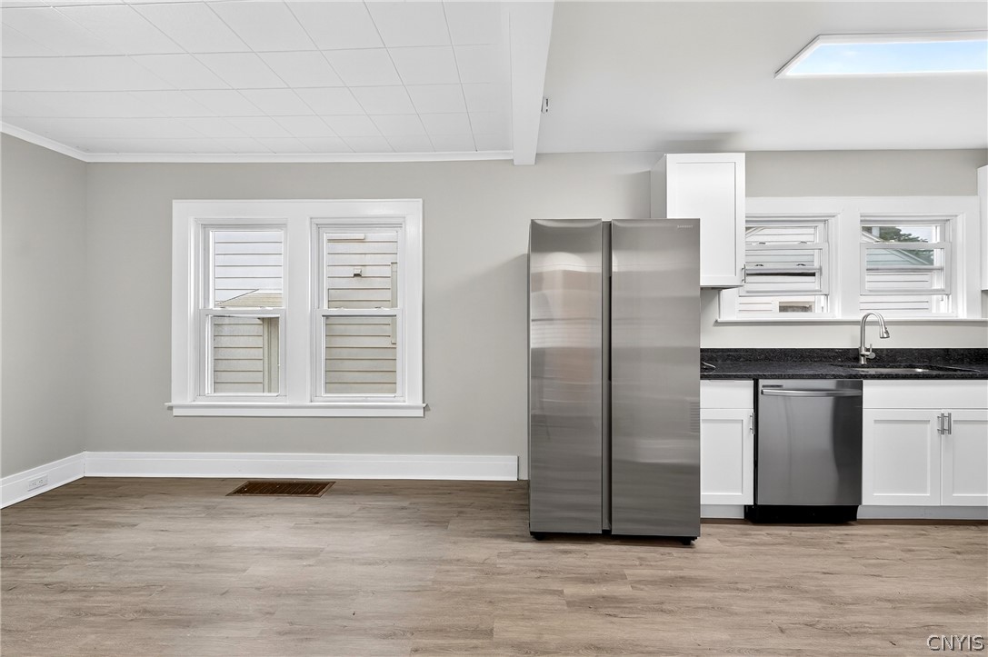 111 Maplehurst Avenue