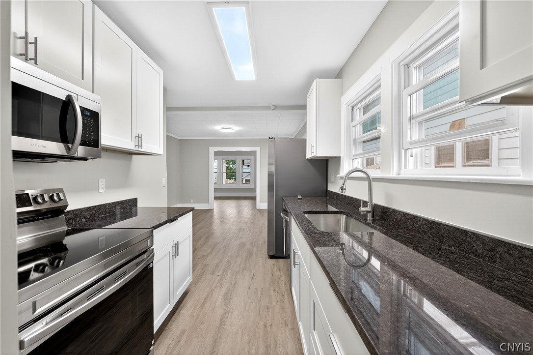 111 Maplehurst Avenue