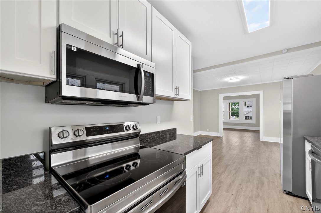 111 Maplehurst Avenue