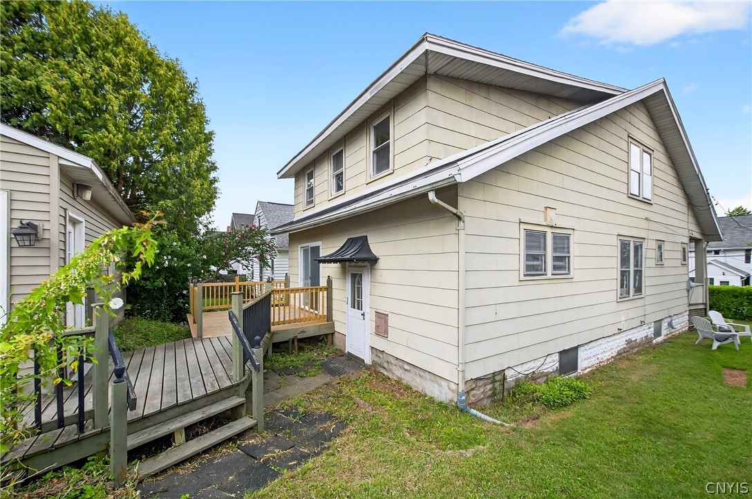 111 Maplehurst Avenue