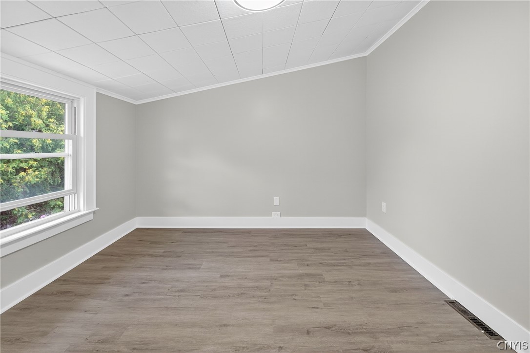 111 Maplehurst Avenue