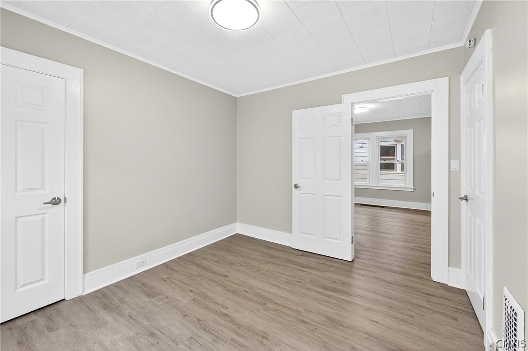 111 Maplehurst Avenue