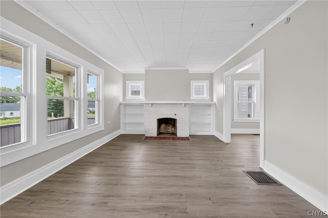 111 Maplehurst Avenue