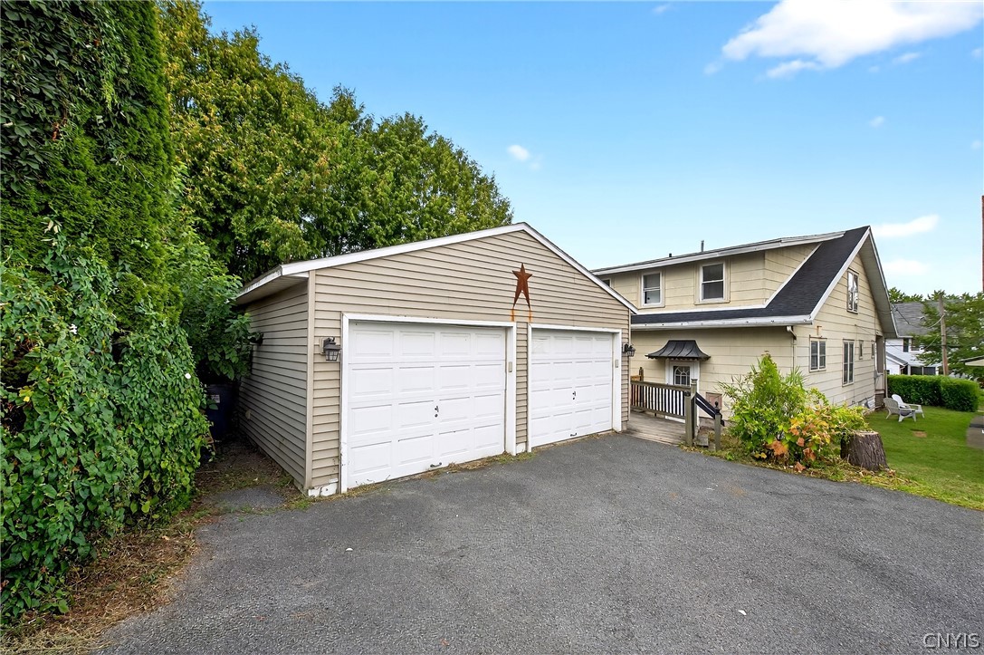 111 Maplehurst Avenue