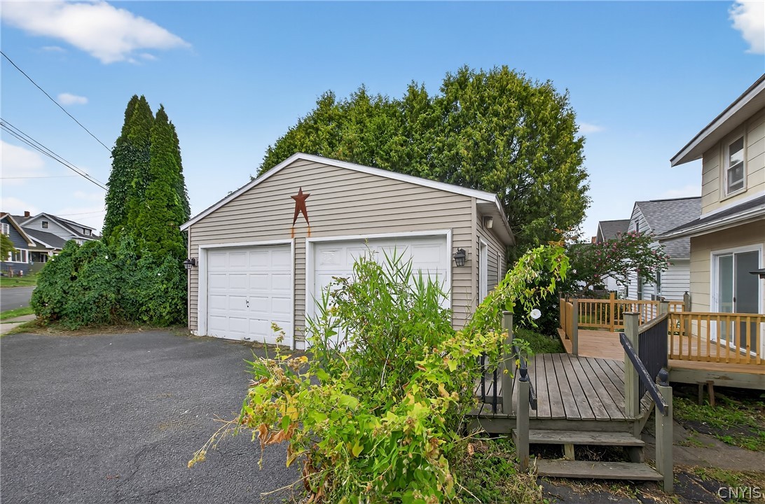 111 Maplehurst Avenue