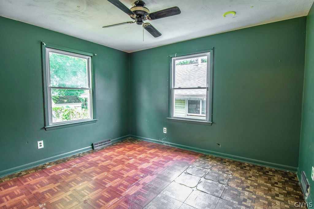 432 South Edwards Avenue