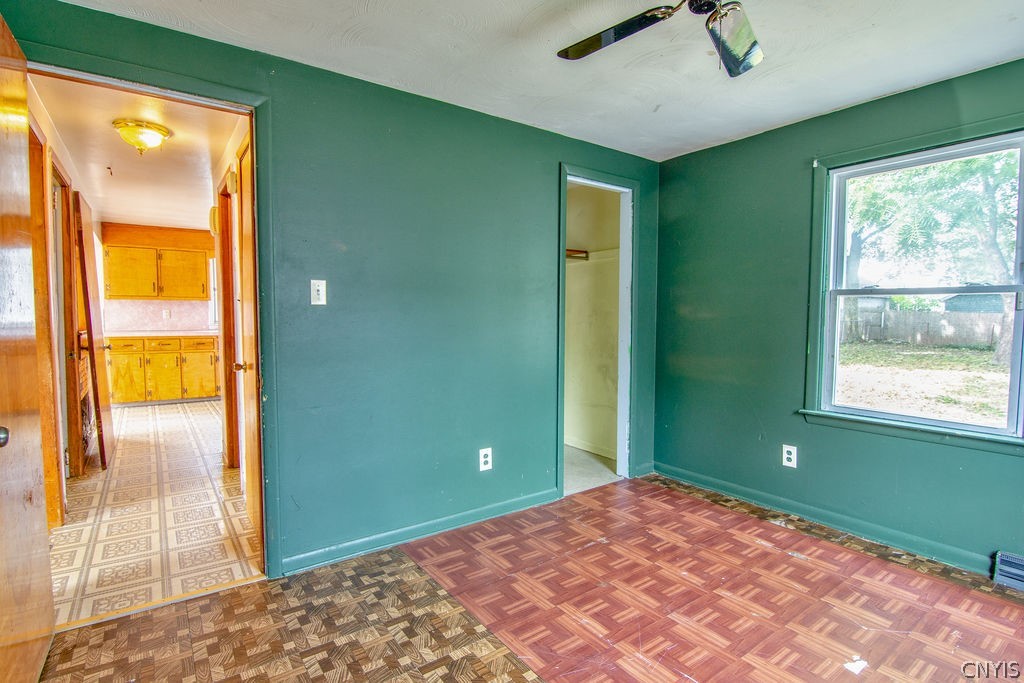 432 South Edwards Avenue