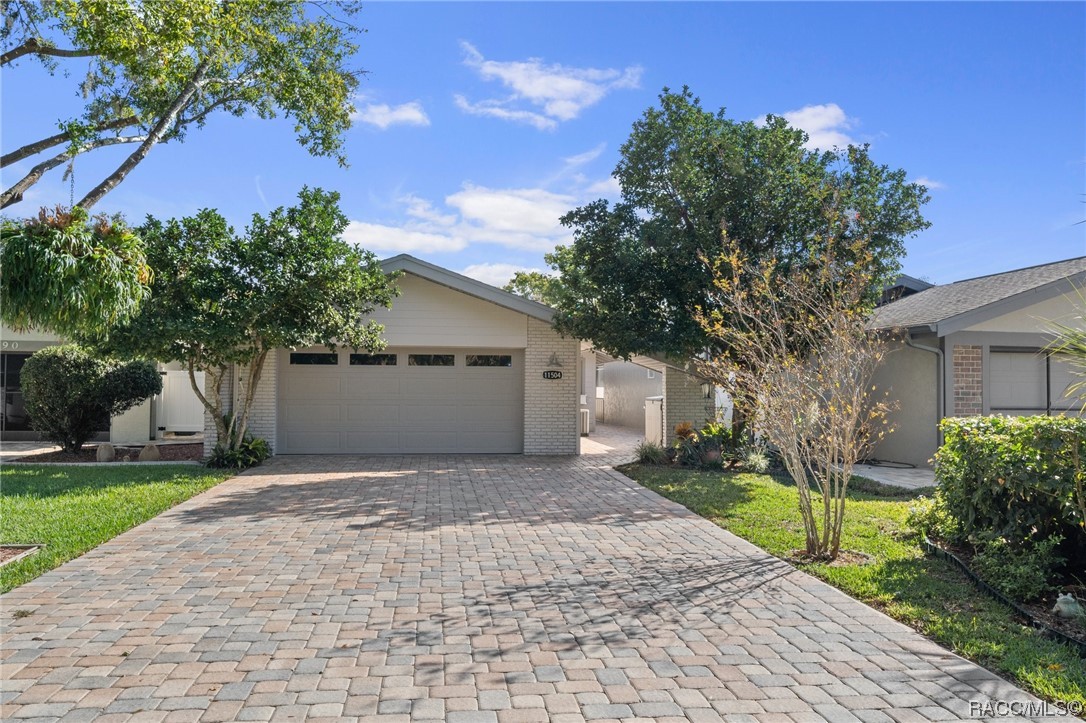 11504 W Clubview Drive
