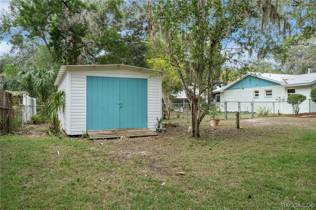 6832 S Holly Oak Point