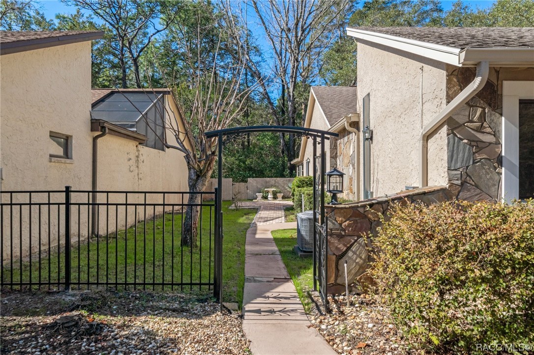 8 Oleander Lane