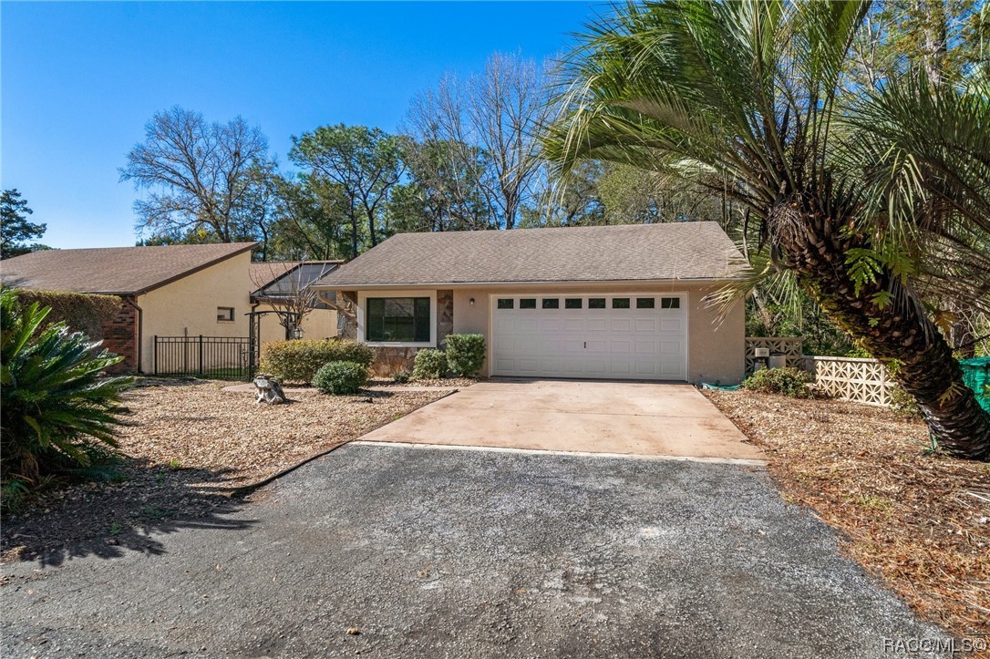 8 Oleander Lane