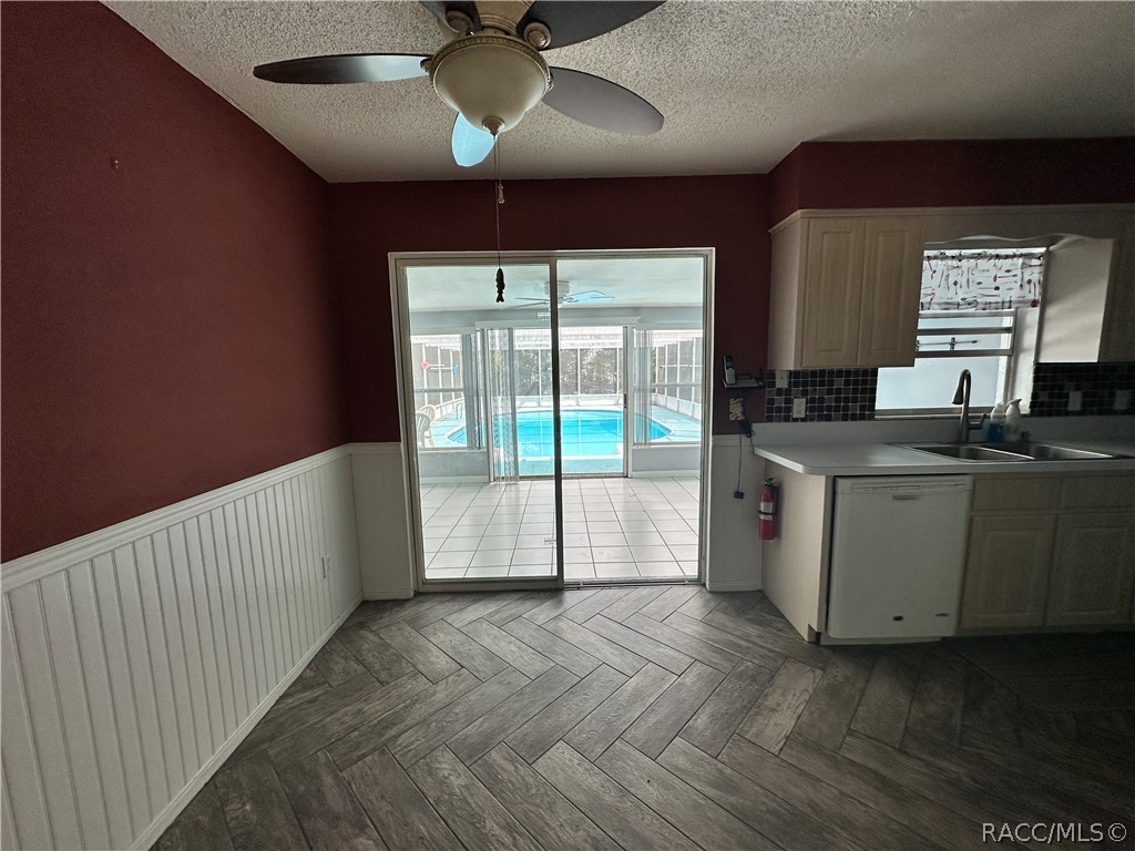8917 W River Glen Court