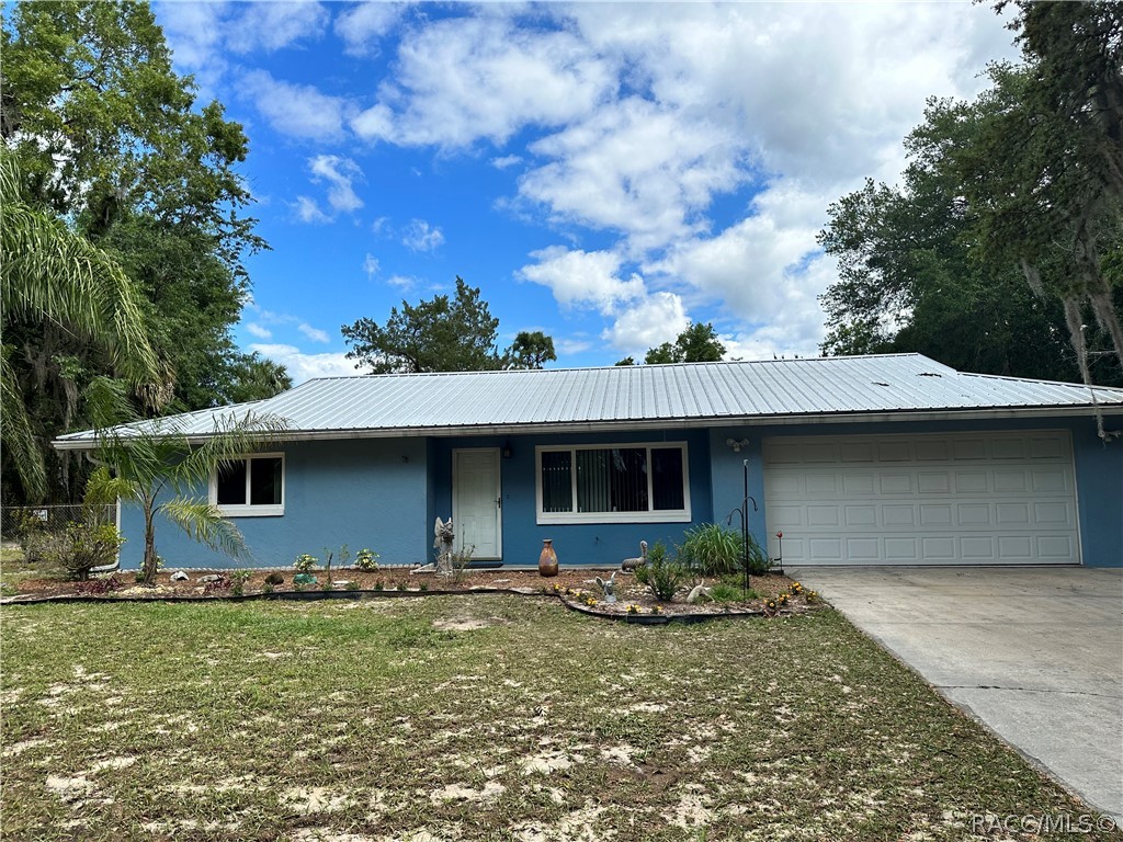 8917 W River Glen Court