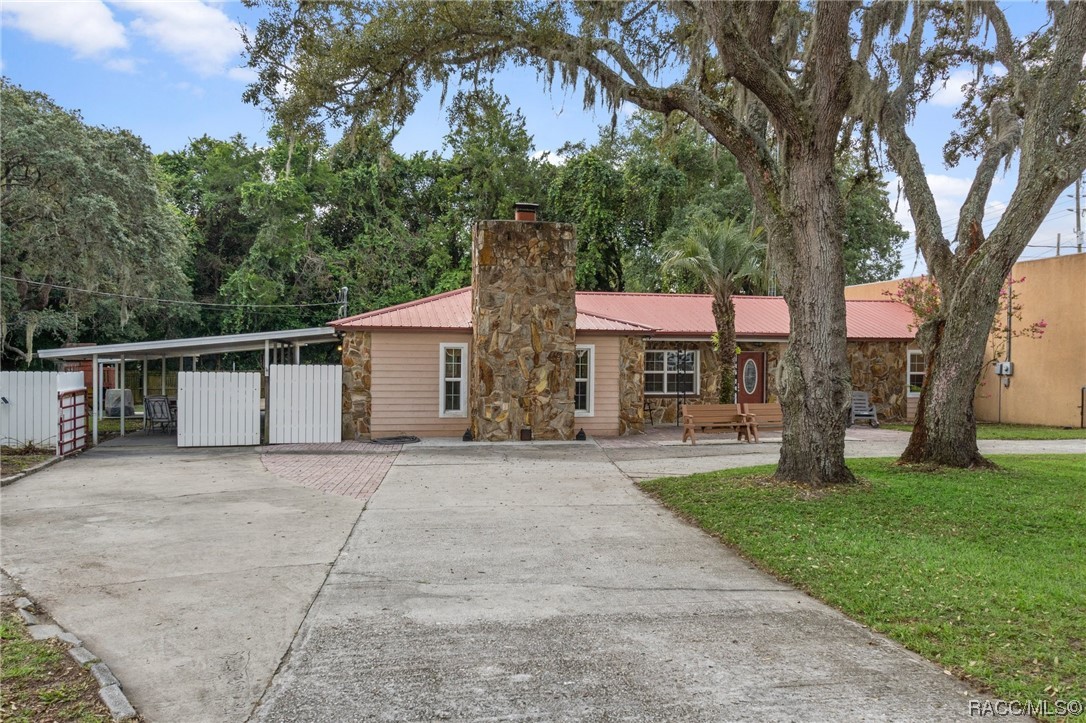 4948 W Pleasant Acres Place