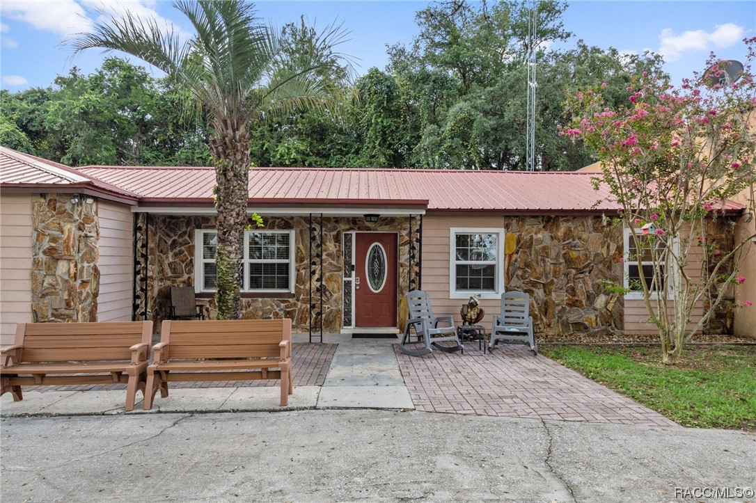 4948 W Pleasant Acres Place