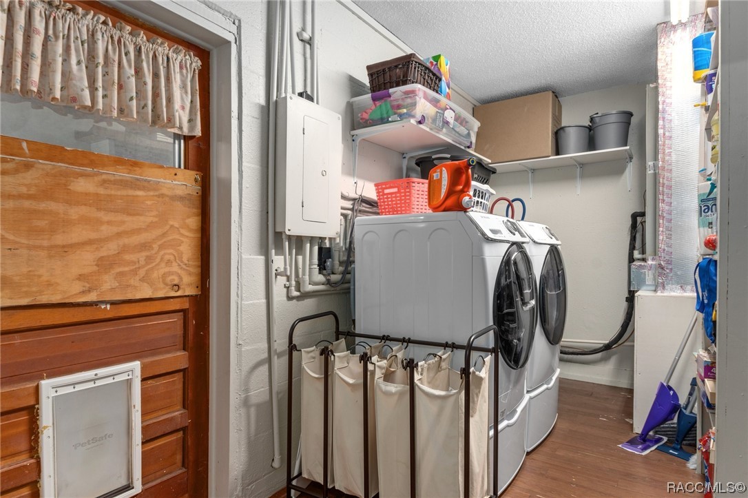 4948 W Pleasant Acres Place