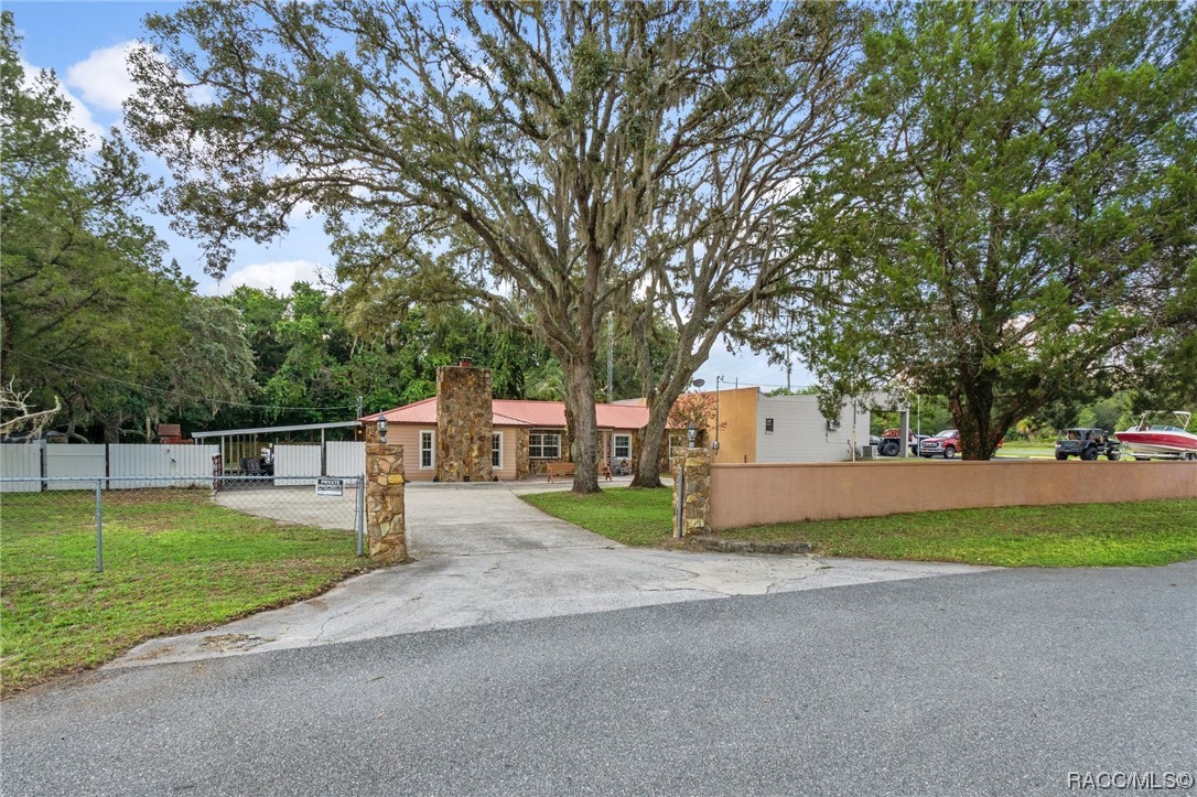 4948 W Pleasant Acres Place