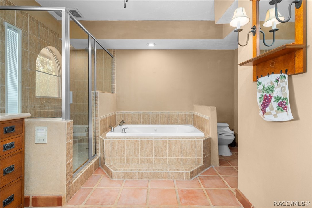 25 N Country Club Drive