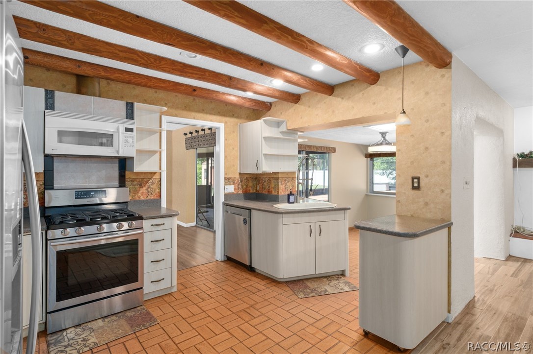 25 N Country Club Drive