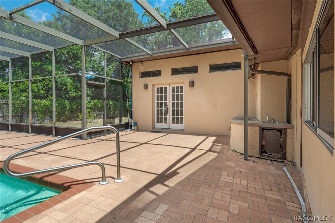 25 N Country Club Drive
