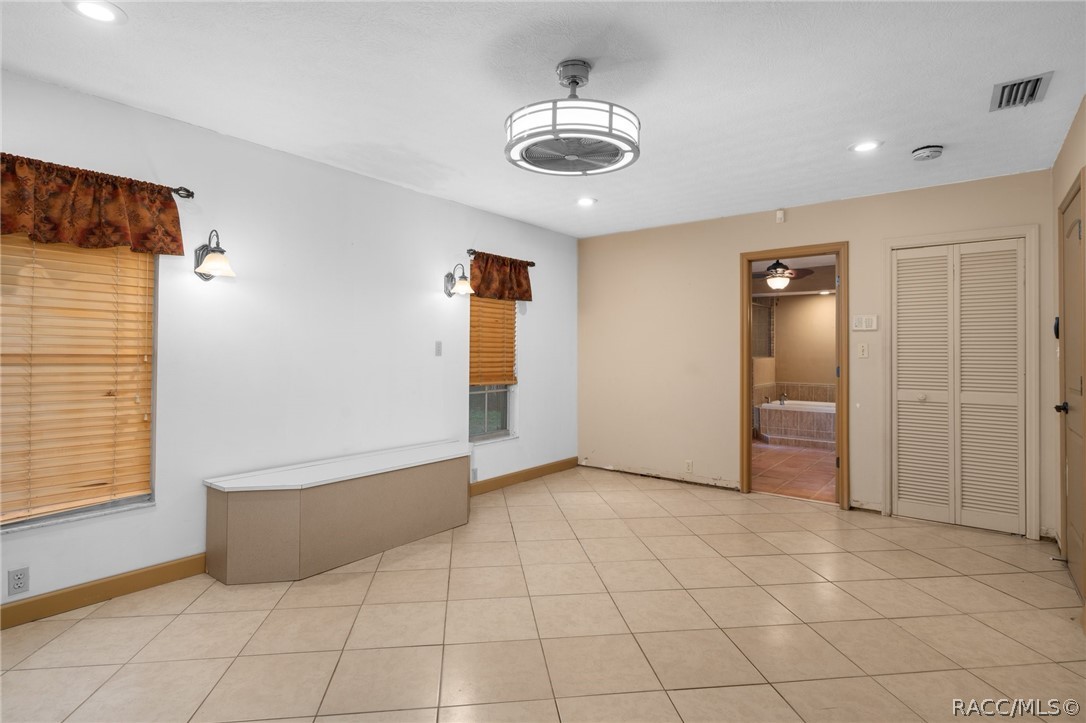 25 N Country Club Drive