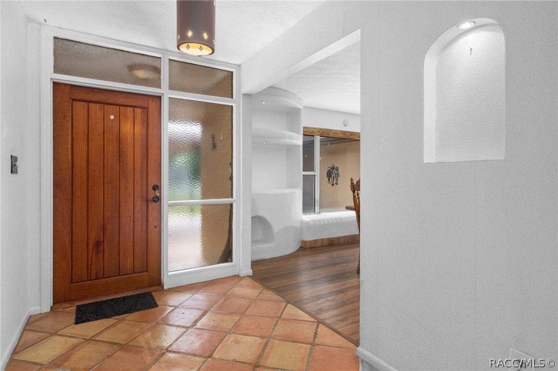 25 N Country Club Drive