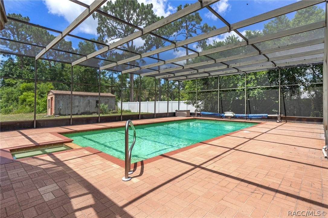 25 N Country Club Drive