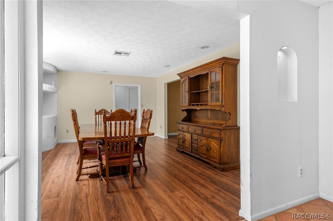 25 N Country Club Drive