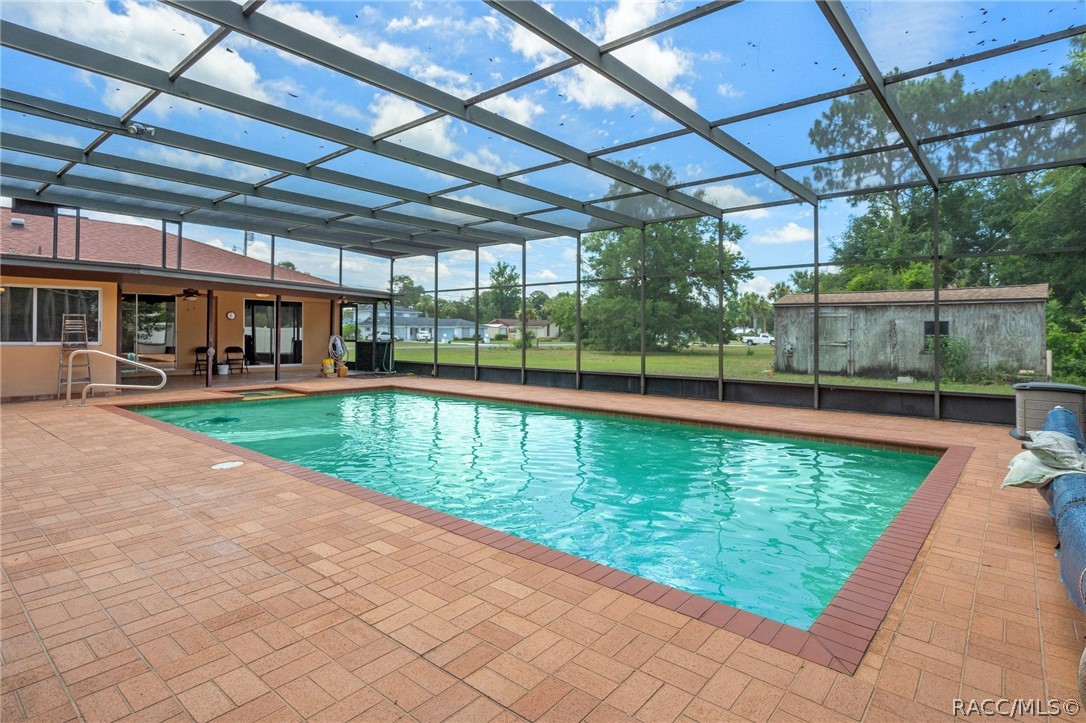 25 N Country Club Drive