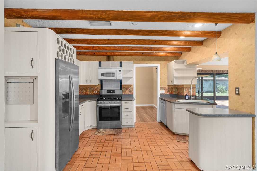 25 N Country Club Drive