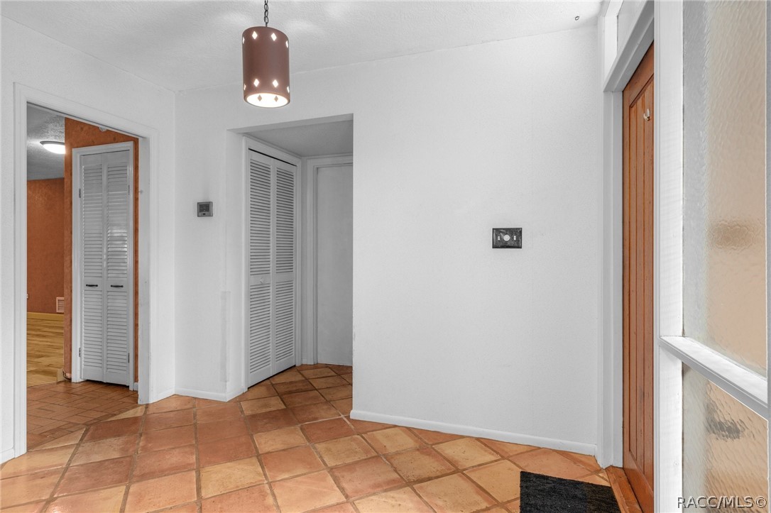 25 N Country Club Drive