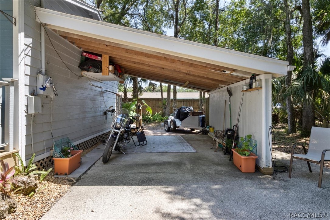 656 NE 11th Street