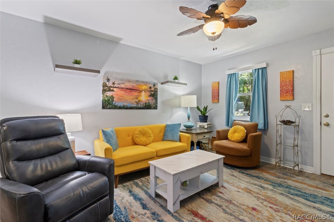 656 NE 11th Street