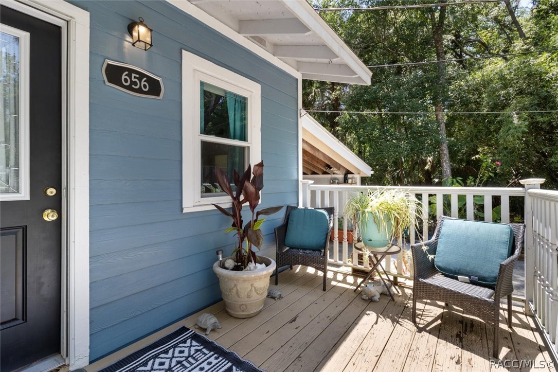656 NE 11th Street