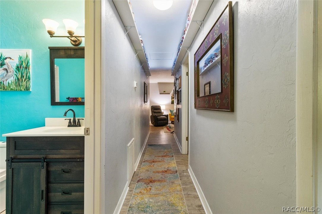 656 NE 11th Street