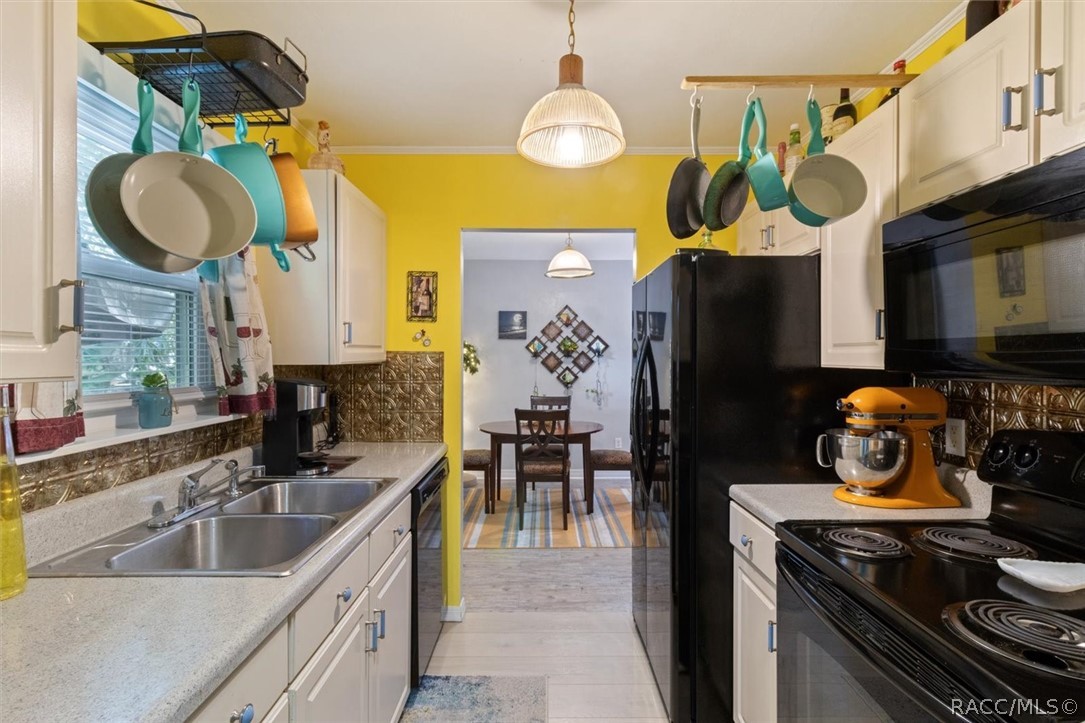 656 NE 11th Street