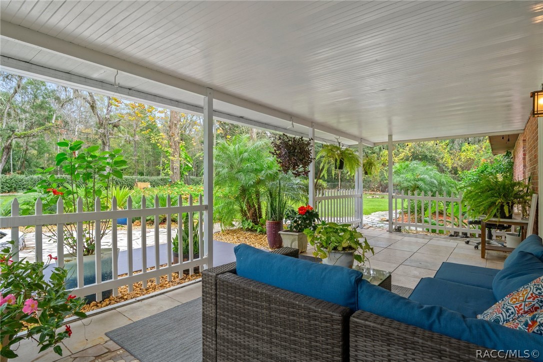 910 NW 6th Avenue