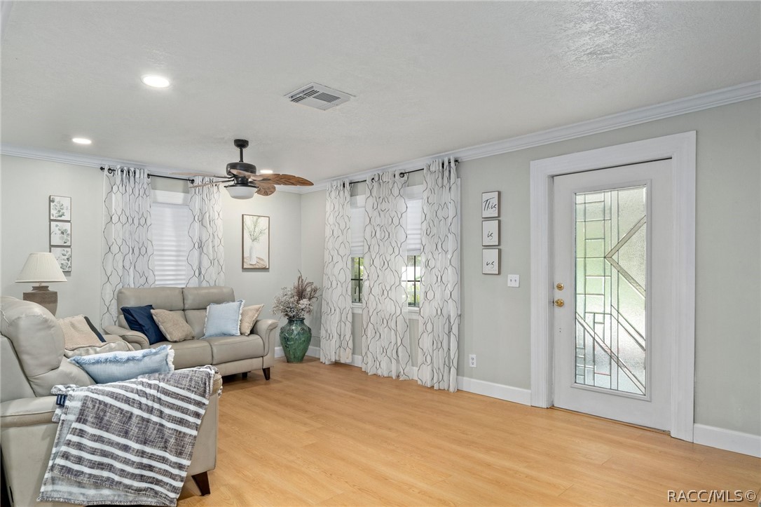 910 NW 6th Avenue