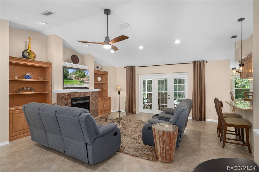 9 Sandpine Court W