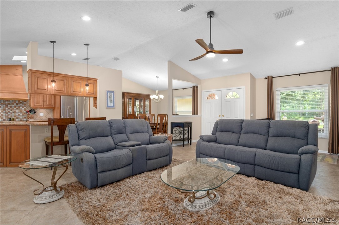 9 Sandpine Court W