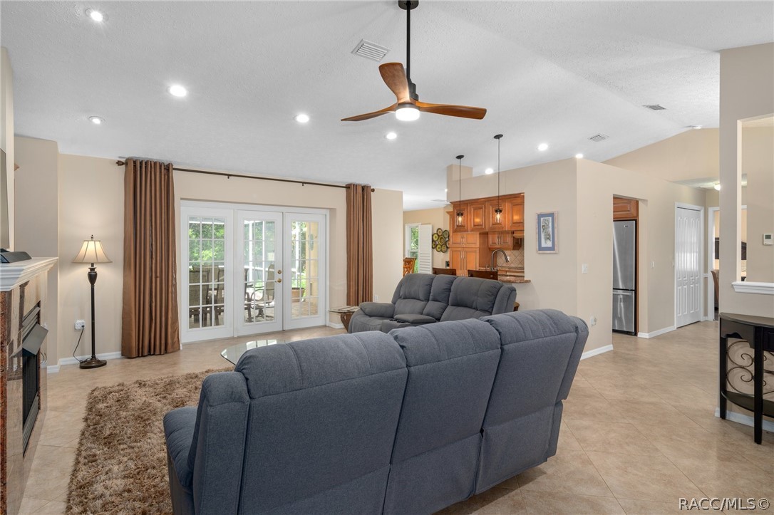 9 Sandpine Court W
