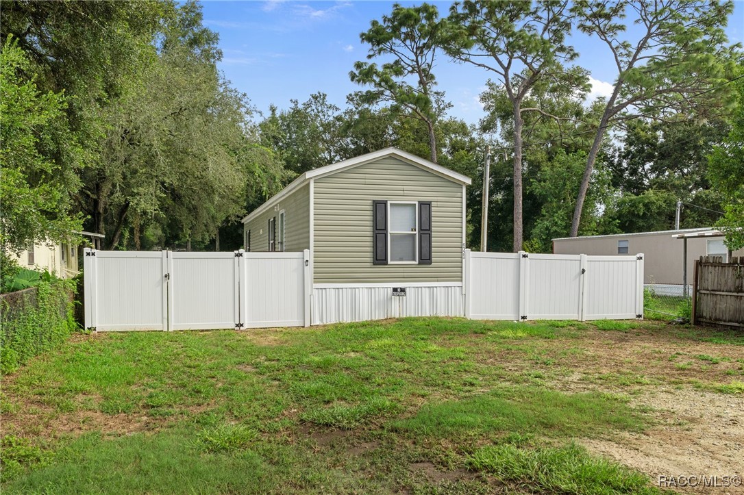 6321 W Orange Lane