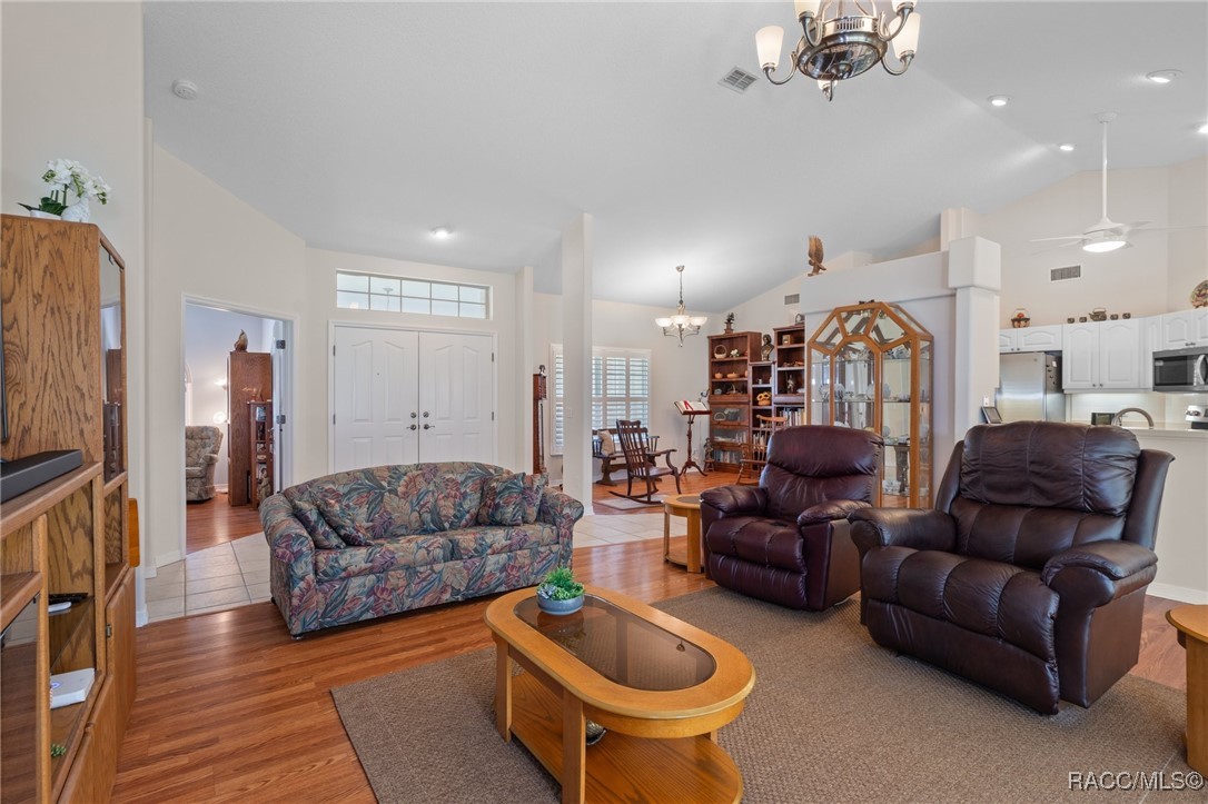 16 Ageratum Court