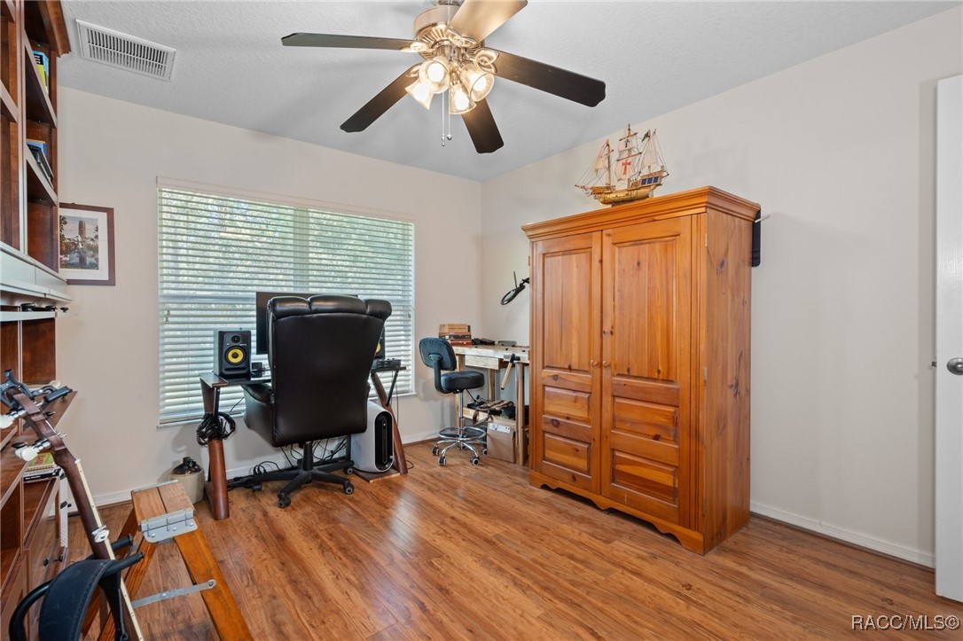 16 Ageratum Court